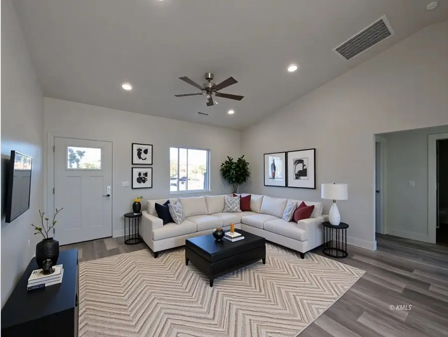 859 W Chamberlain Dr, Kanab, UT 84741 - #2