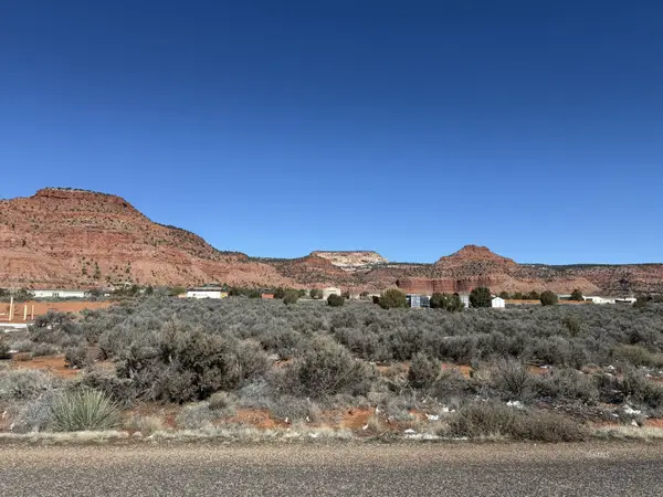 E Mountain View Dr, Kanab, UT 84741