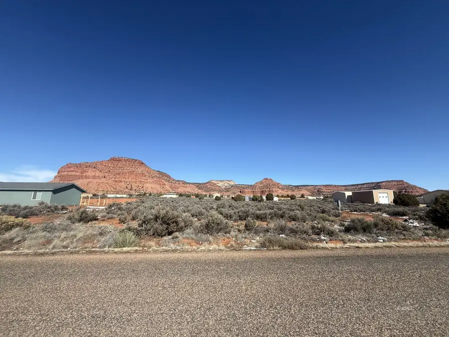 E Mountain View Dr, Kanab, UT 84741 - #2