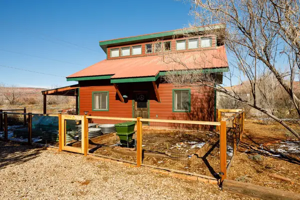 528 S 410 E, Kanab, UT 84741