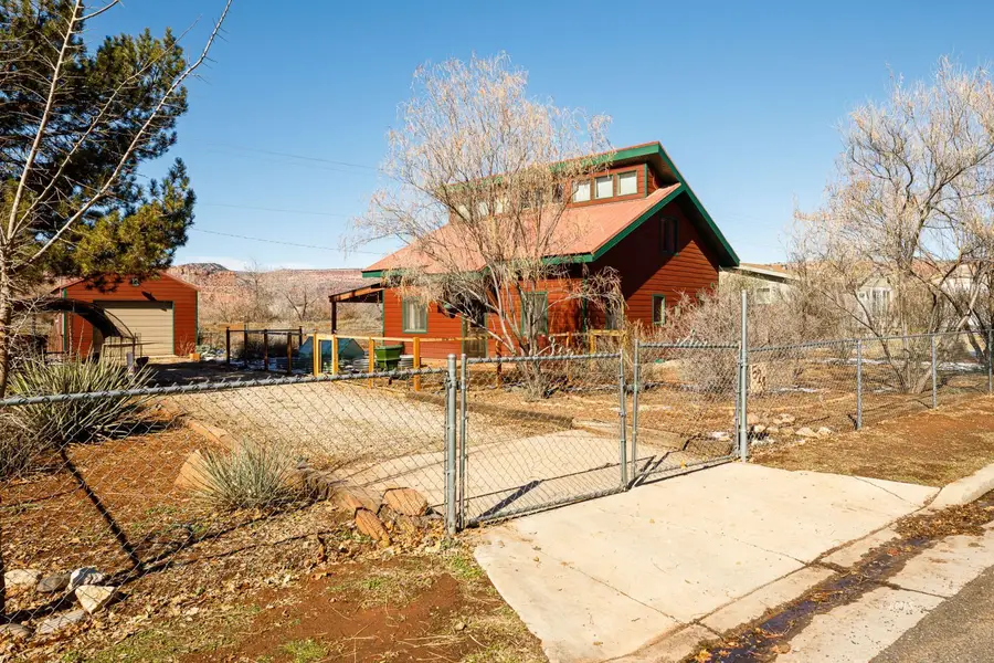 528 S 410 E, Kanab, UT 84741 - #3