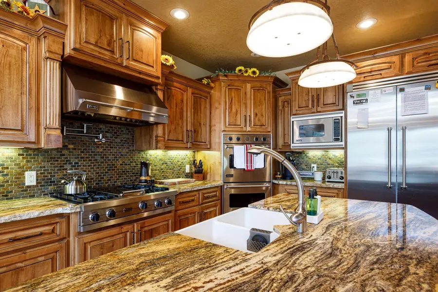 1325 E Henry Rd, Duck Creek Village, UT 84762 - #3