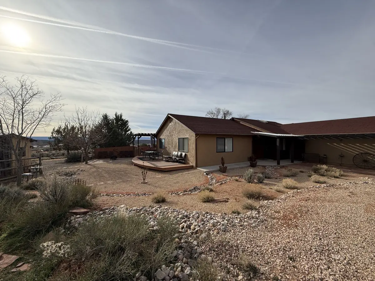 4870 E Rock Ledge Ln, Kanab, UT 84741 - #1
