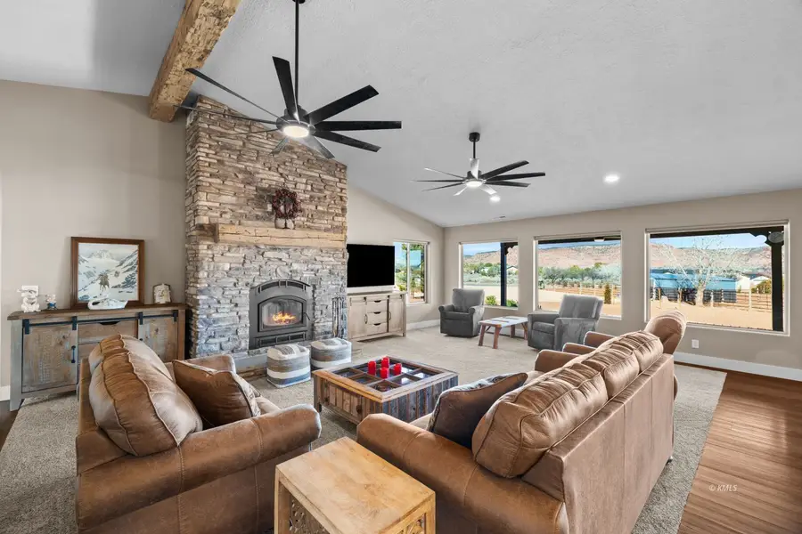 898 W Grand Canyon Dr, Kanab, UT 84741 - #3