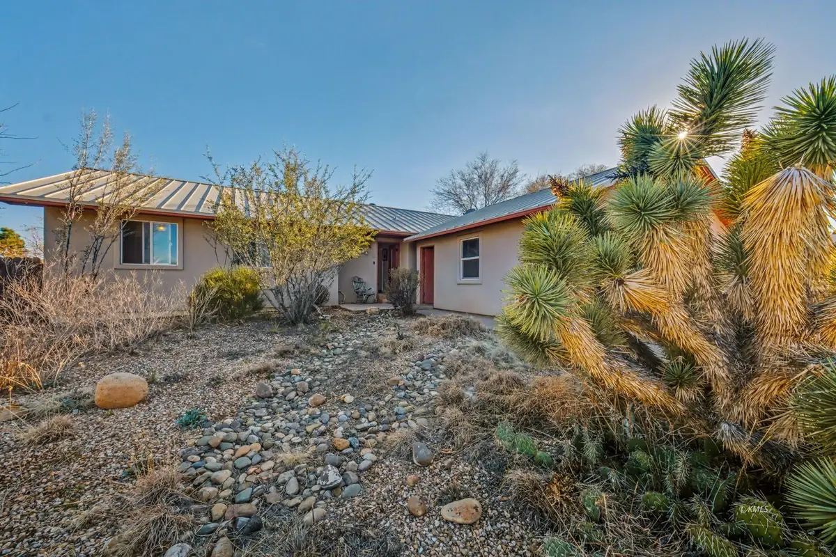 859 W Vance Dr, Kanab, UT 84741 - #1