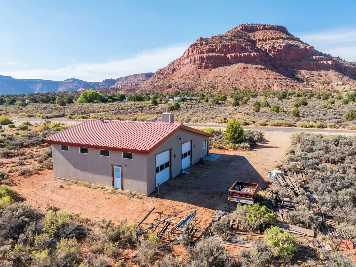 3976 E Juniper Cliffs Dr, Kanab, UT 84741 - #1