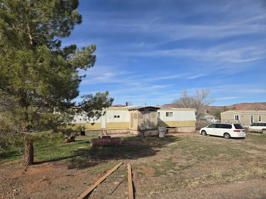 552 W Willow Dr, Kanab, UT 84741 - #3