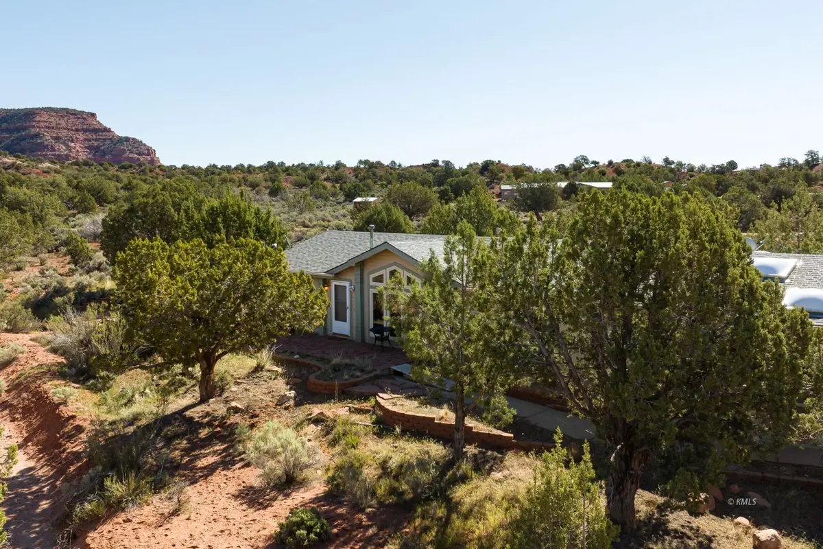 4375 E Red Cliffs Dr, Kanab, UT 84741 - #1