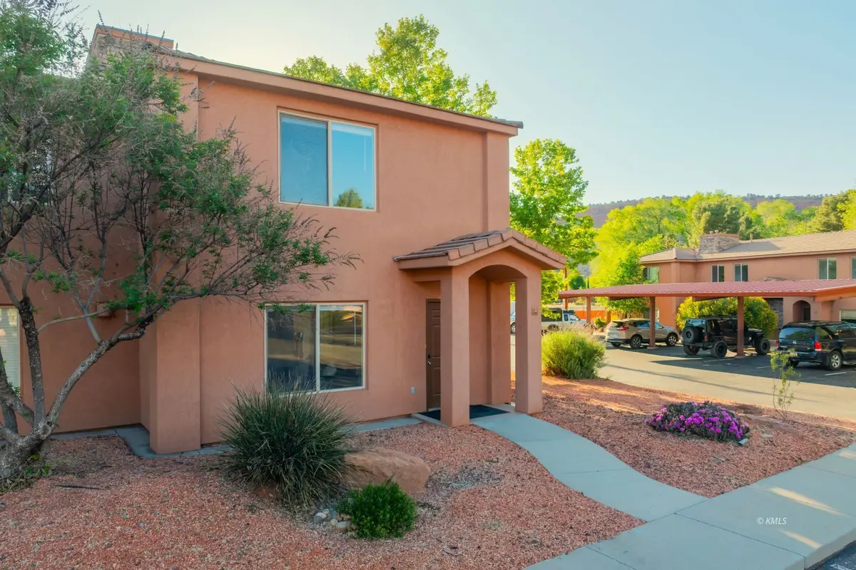 300 E 300 N #I-8, Kanab, UT 84741 - #1