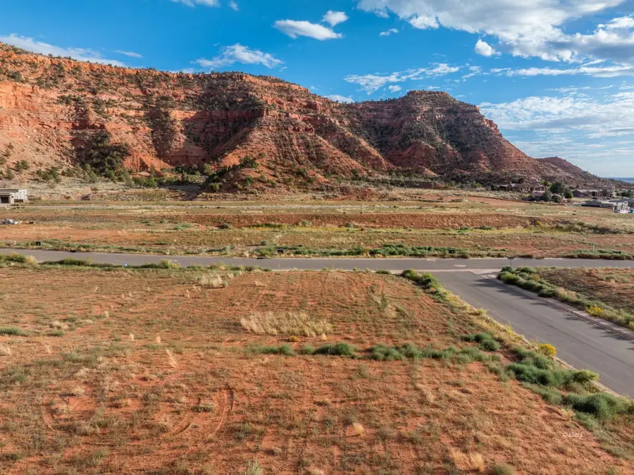 639 E Rainmaker Rd, Kanab, UT 84741 - #2