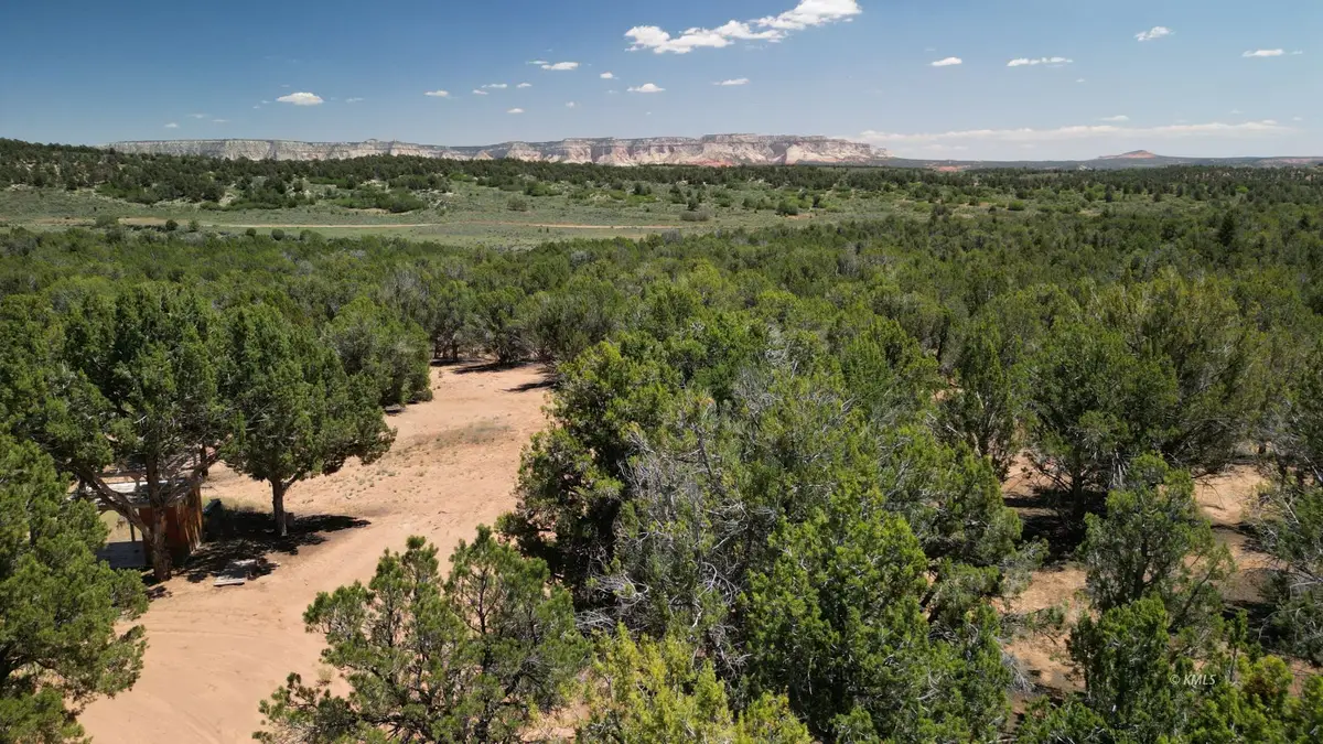 980 S Sitla Mineral Section B Rd, Mount Carmel, UT 84755 - #1