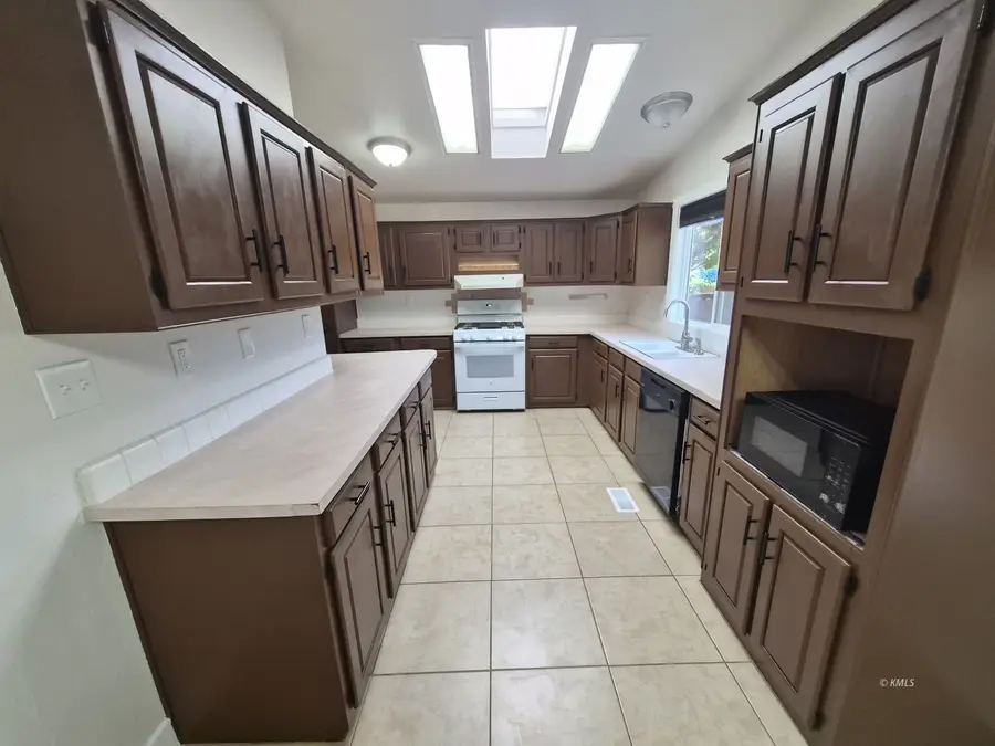 853 W Navajo Dr, Kanab, UT 84741 - #3