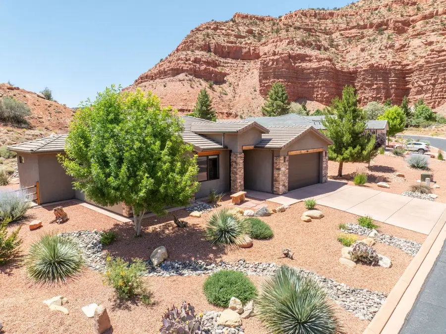 474 NE Los Barrancos Ln, Kanab, UT 84741 - #3