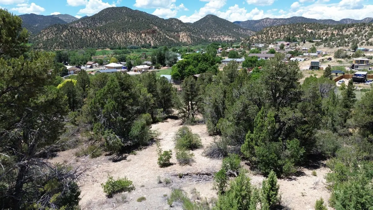 Lot 9 Ridge Ln, Glendale, UT 84729 - #1