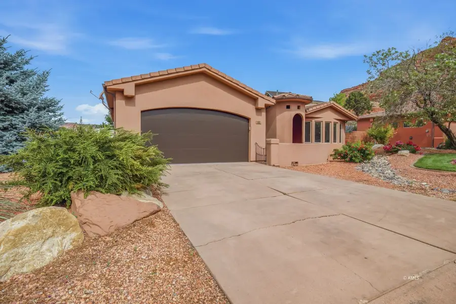 350 NW Los Barancos Ln, Kanab, UT 84741 - #3