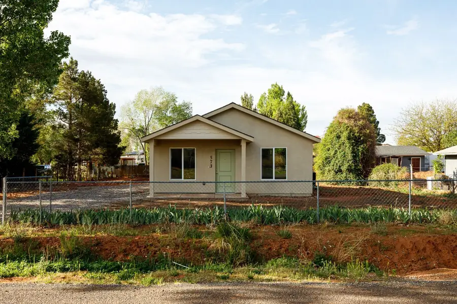 573 W Chamberlain Dr, Kanab, UT 84741 - #3