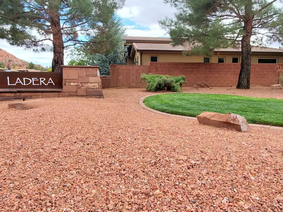 216 W Ladera Ln, Kanab, UT 84741 - #2