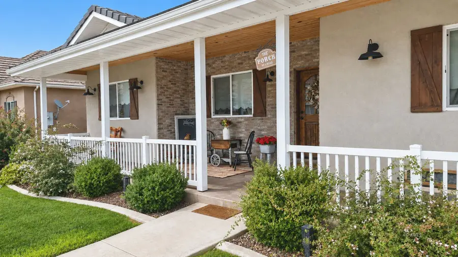 155 S Putter Ln, Kanab, UT 84741 - #3