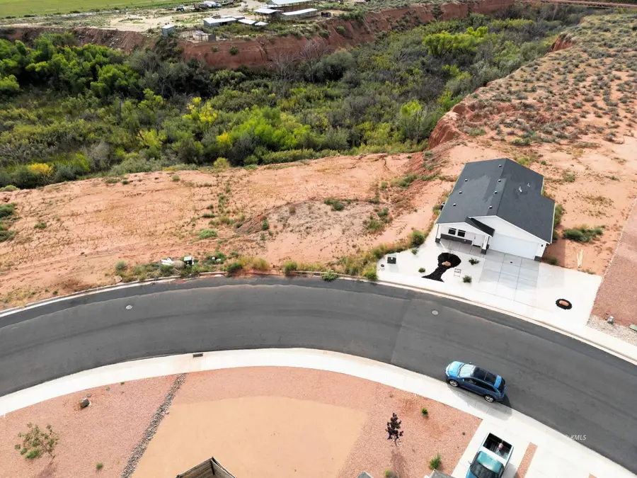 1675 SE Creekside Dr, Kanab, UT 84741 - #2