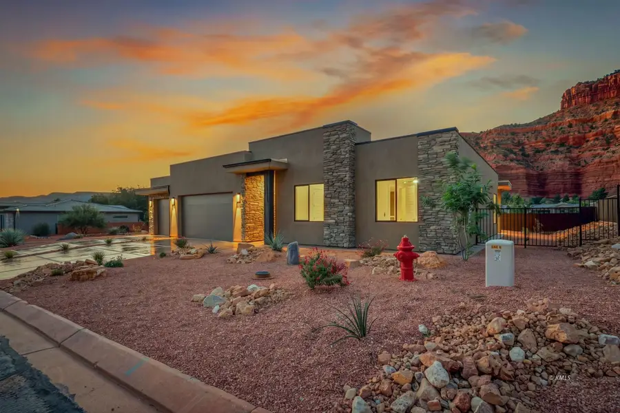 583 E El Valle Dr, Kanab, UT 84741 - #3