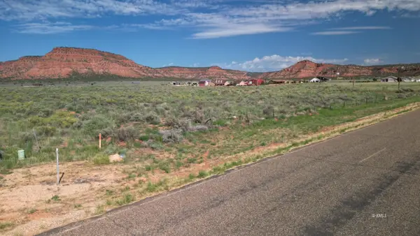 7070 E Grand View Dr, Kanab, UT 84741