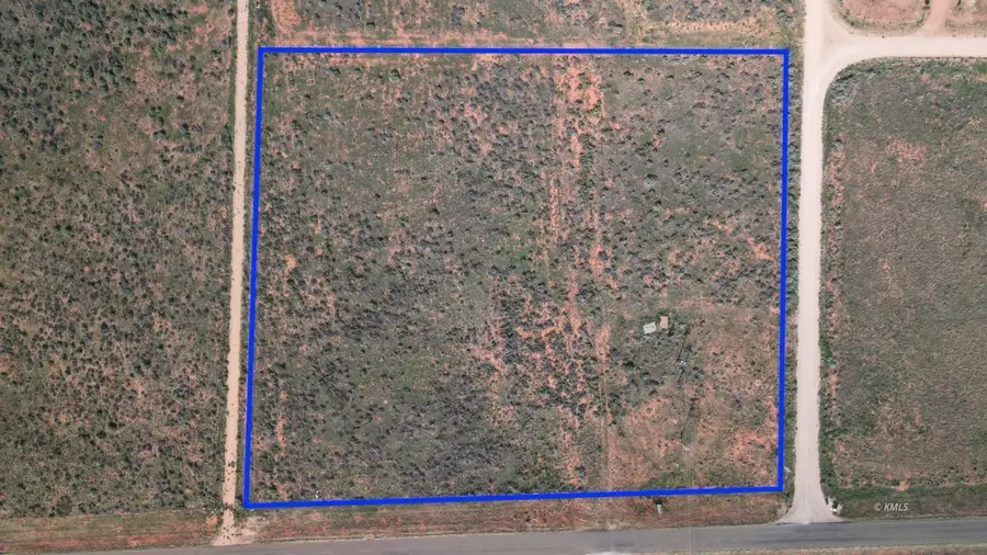 7070 E Grand View Dr, Kanab, UT 84741 - #2