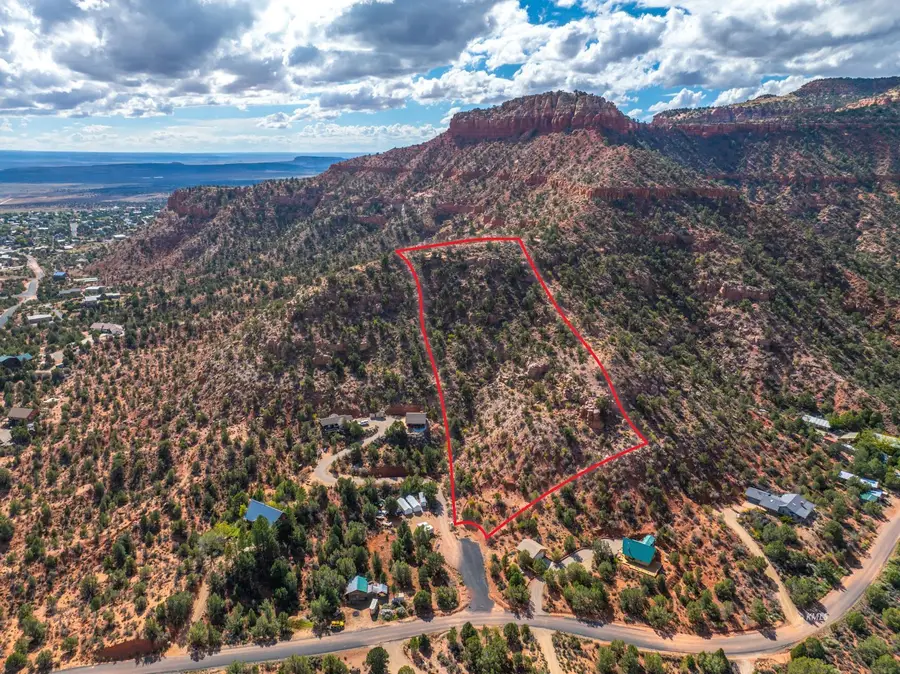 1057 W Vermillion Dr, Kanab, UT 84741 - #2