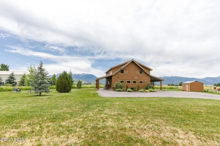 241 E 8600 East, Huntsville, UT 84317 - #2