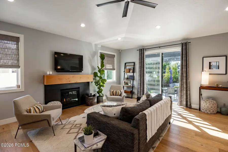 1562 E Lone Peak Drive, Salt Lake City, UT 84117 - Image #3