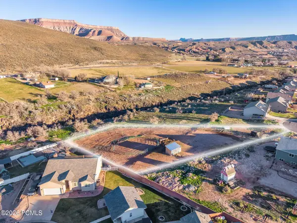 210 W Peachtree Drive, Toquerville, UT 84774