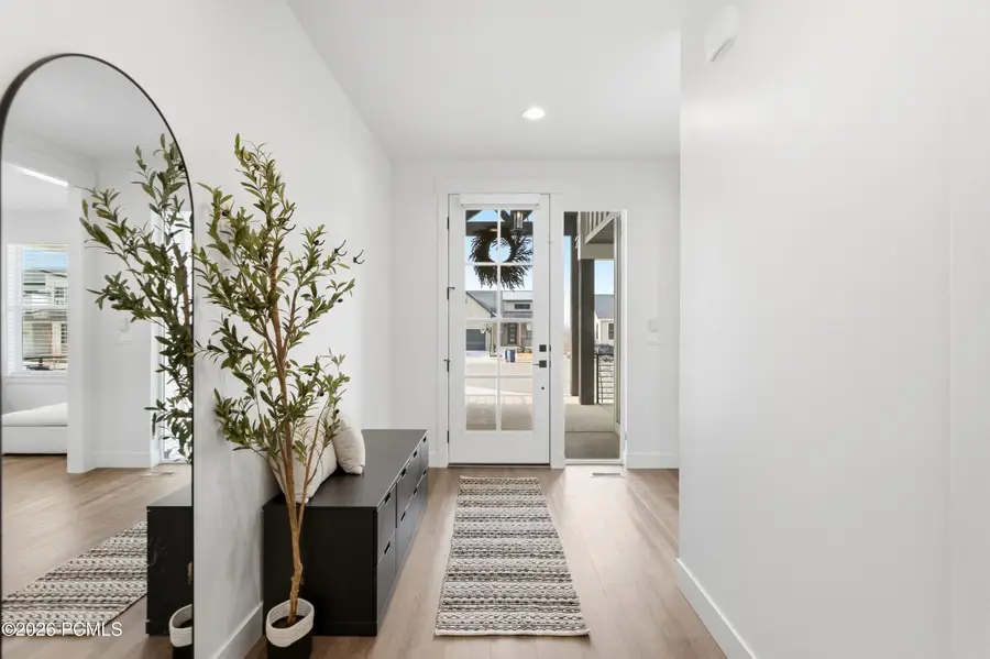 8569 S Round Stone Cove, Sandy, UT 84094 - #2