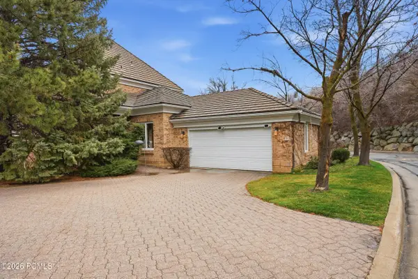 10 La Montagne Lane, Sandy, UT 84092