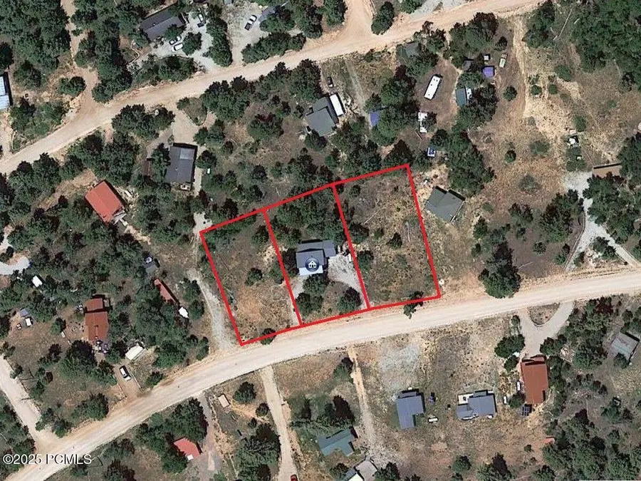 1270 W Strawberry Point Road, Duck Creek Village, UT 84762 - #3