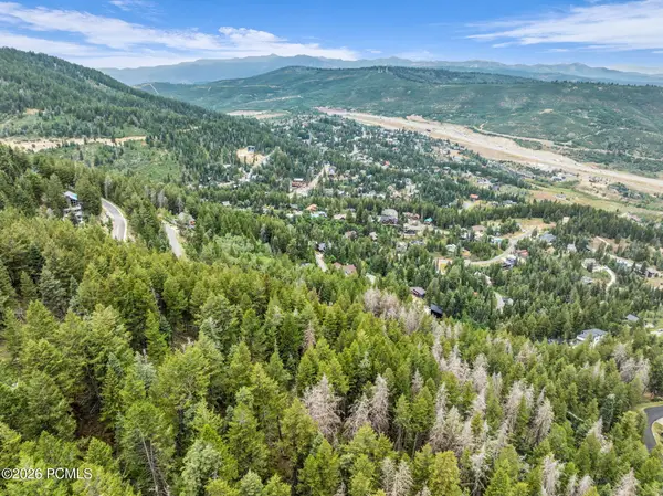 395 Matterhorn Drive, Park City, UT 84098