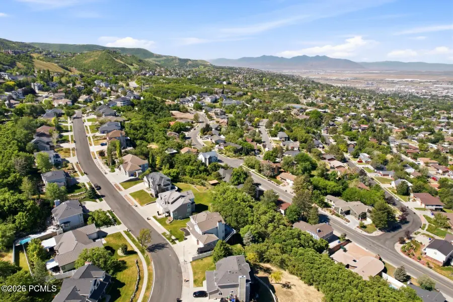3463 S 400 East, Bountiful, UT 84010 - #3
