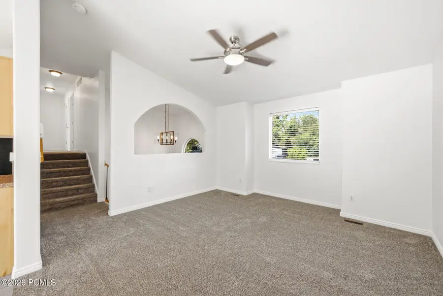 5680 S 2550, Roy, UT 84067 - #3
