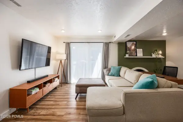 4878 S Highland Circle #Apt 2, Holladay, UT 84117