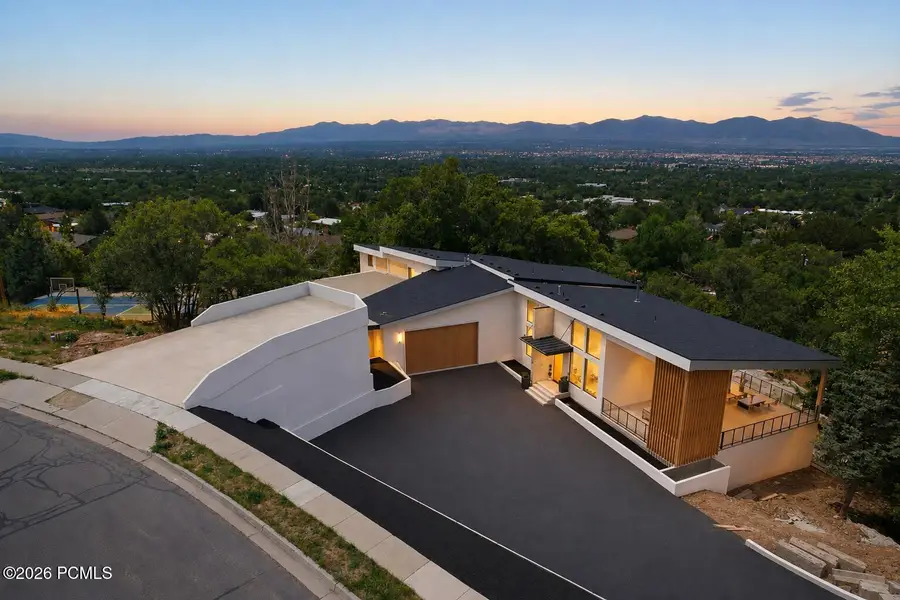 2662 E Comanche Drive, Salt Lake City, UT 84108 - #2