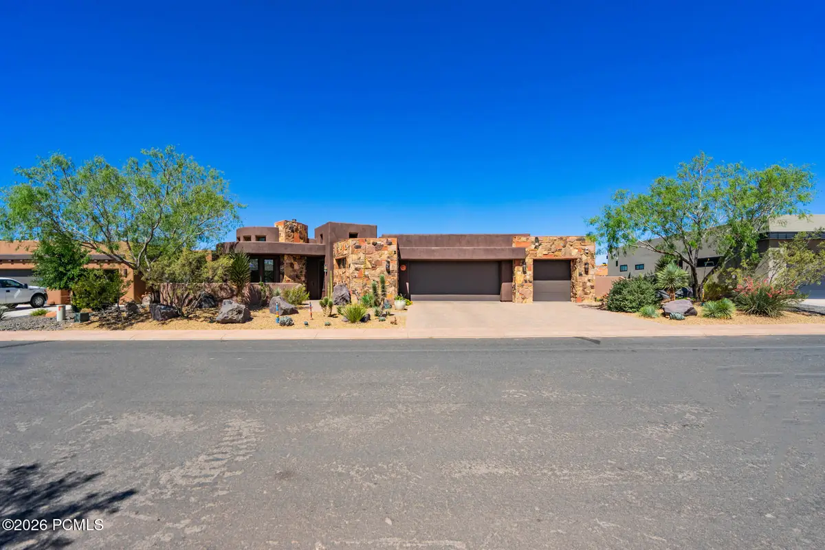 3202 S Sandstone Drive, Hurricane, UT 84737 - #1
