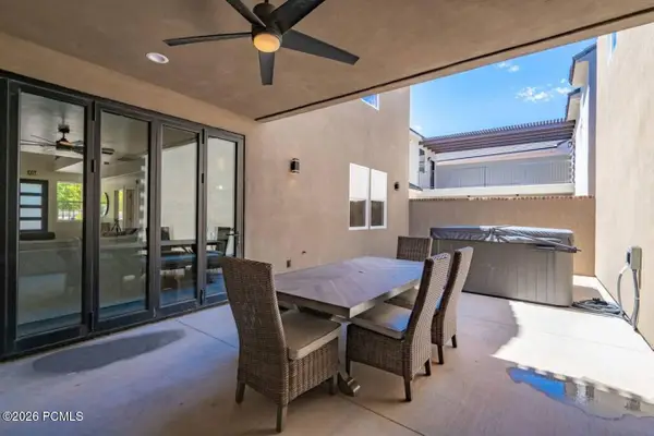 4242 W Cambridge Parkway, Hurricane, UT 84737