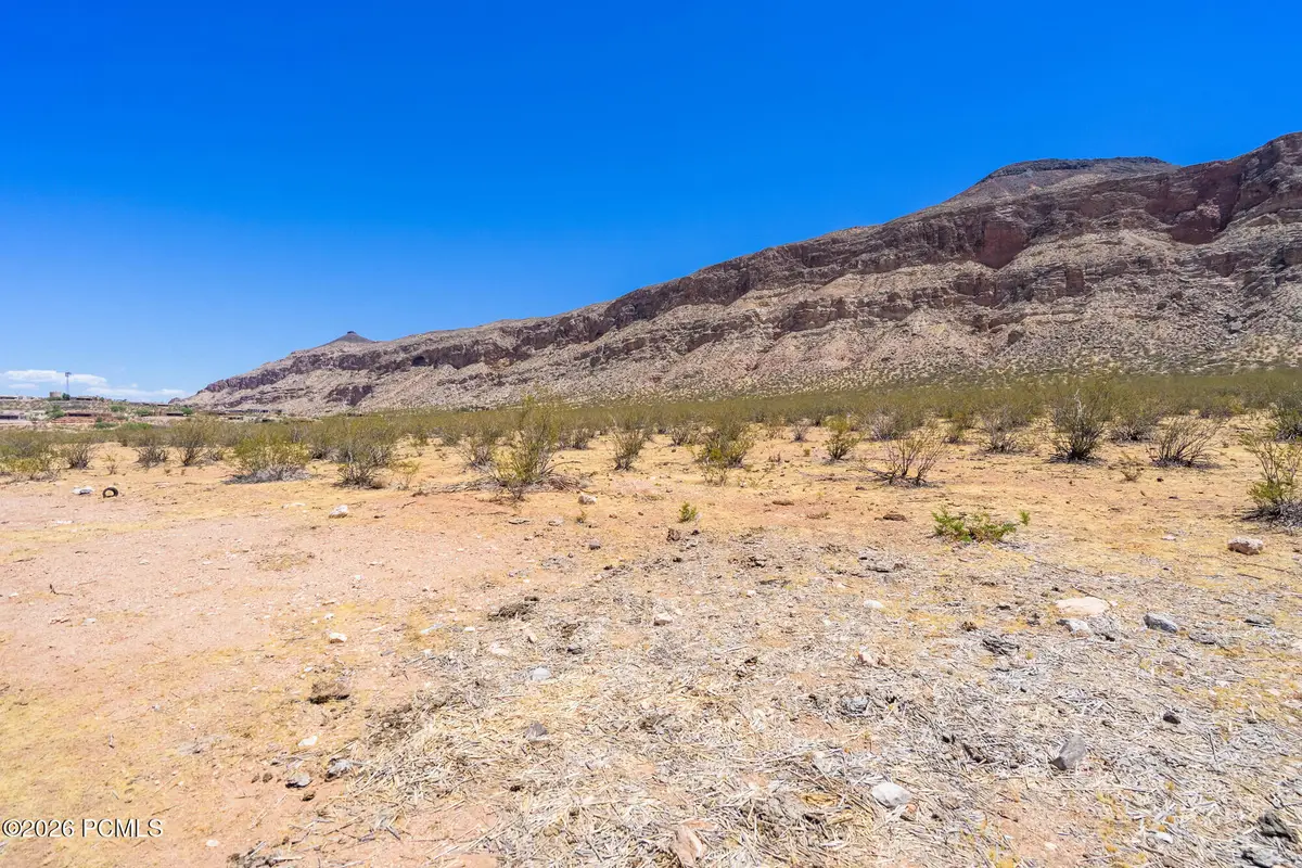 3705 W 1100, Hurricane, UT 84737 - #1
