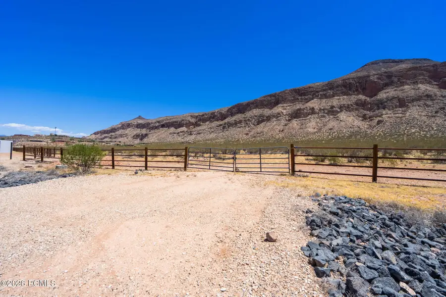 3705 W 1100, Hurricane, UT 84737 - #3