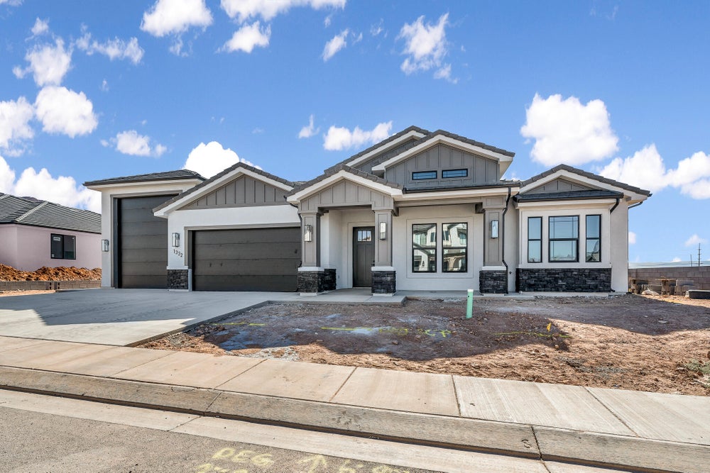1332 E Mountain Ridge Dr, Washington, UT 84780 ERA