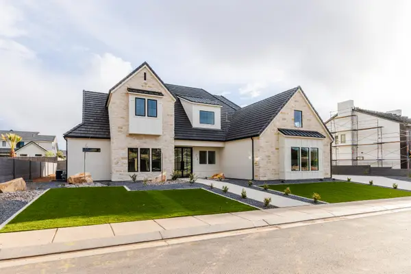 714 Chloe Ln, Washington, UT 84780