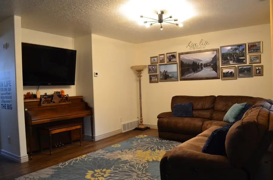 328 N 1270 E, Lehi, UT 84043 - Image #2
