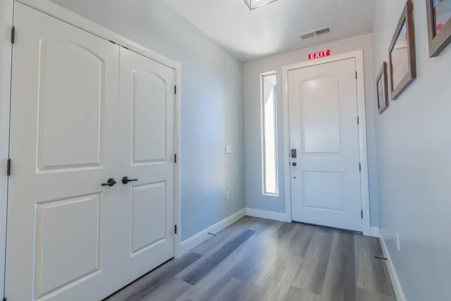 665 S Shelter Cove Dr, Big Water, UT 84741 - Image #3