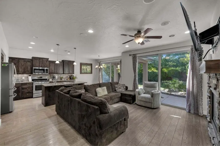 548 S Haley Dr, Washington, UT 84780 - Image #3