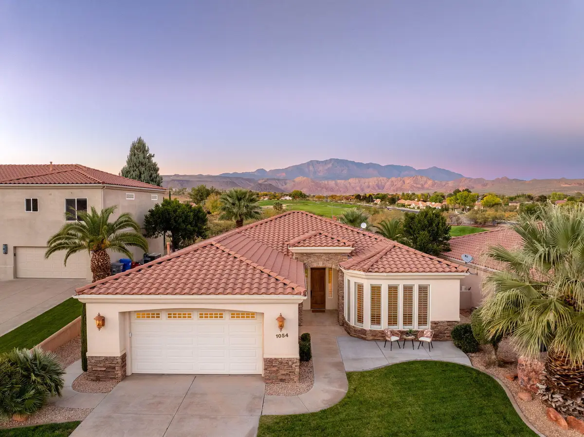 1054 W Shadow Ridge Dr, Washington, UT 84780 - Image #1