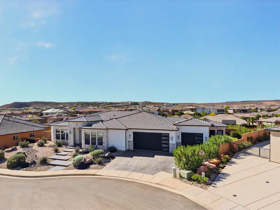 2013 N Somerset Cir, Washington, UT 84780 - Image #2