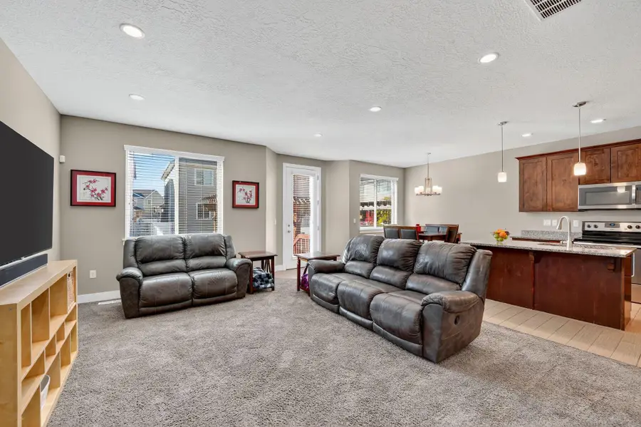 2304 S 2060 W, Woods Cross, UT 84087 - Image #2